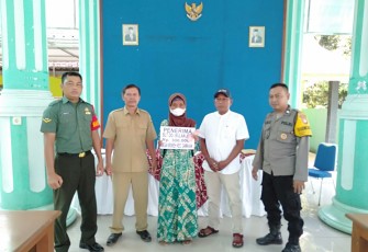 Penyaluran BLT DD wilayah desa binaan 