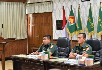 Danrem 071/Wijayakusuma Kolonel Czi Mohammad Andhy Kusuma saat memberikan pengarahan, Rabu (5/7) 