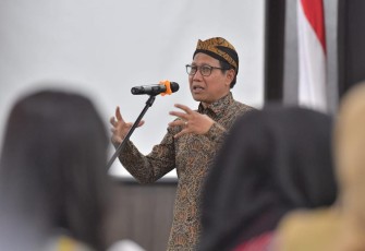Mendes PDTT Abdul Halim Iskandar 