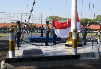 Upacara Bendera 17-an Prajurit Kodiklatal, Senin (17/7)