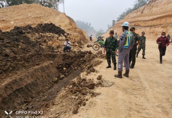 Danrem 081/DSJ Kolonel Inf H. Sugiyono tinjau proyek strategis nasional di Kabupaten Tulungagung, Rabu (2/8)