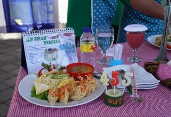 Mie Siram Merdeka Persit KCK Koorcab Rem 081 PD V/Brawijaya 
