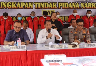 Dirresnarkoba Polda Kalteng Kombes Nono Wardoyo saat memberikan keterangan pers, Selasa (22/8)