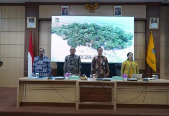Wali Kota Cilegon Helldy Agustian saat membuka rakor MPC Kota Cilegon, Kamis (24/8)