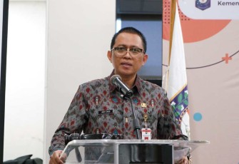 Dirjen Bangda Kemendagri Restuardy Daud 
