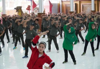 Danrem 081/DSJ Kolonel Inf H. Sugiyono olahraga bersama prajurit Kodim 0807/Tulungagung, Jum'at (25/8)