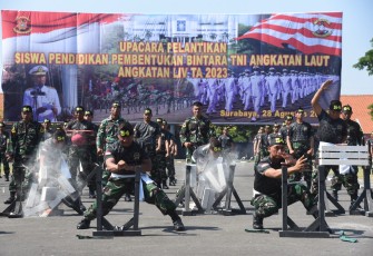 Pangkoarmada II hadiri upacara pelantikan Diktukba Angkatan LIV  TNI AL
