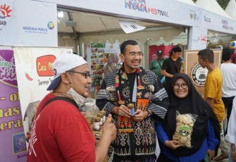 Staf Khusus Menteri BUMN Arya Sinulingga saat membuka Karya Nyata Festival di Pamulang, Tangsel, Minggu (27/8)