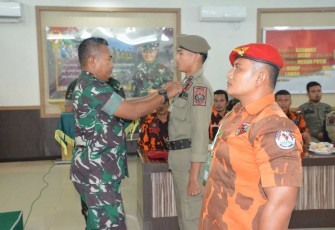 Danrem 023/KS Kolonel Inf Lukman Hakim saat menutup Kader Warga Terlatih, Rabu (30/8)