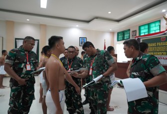 Danrem 143/HO Pimpin Sidang Parade Seleksi Tamtama PK TNI AD Gelombang II Sub Panda Kendari 