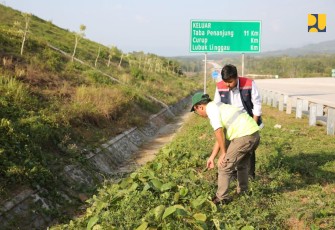 Penilaian Jalan Tol Bengkulu-Taba Penanjung Kementerian PUPR Dorong Penghijauan dan Peningkatan Karakter Lokal 