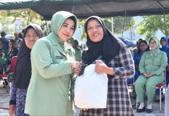 Baksos HUT ke-78 TNI di Kediaman Panglima TNI Laksamana Yudo Margono, Jum'at (6/10)