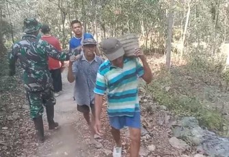 Karya Bakti Perbaiki Jalan Desa Binaan 