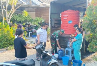 Pendistribusian air bersih warga kota Makassar