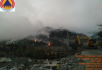 Kebakaran TPA Jalupang Karawang