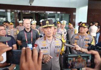 Kapolda Jatim Irjen Pol Imam Sugianto,