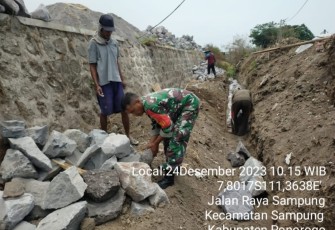 Keja bakti pembuatan talud di wilayah desa binaan 