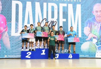 Dandim 0802/Ponorogo Letkol Inf Hirta Juni Adriansyah foto bersama 