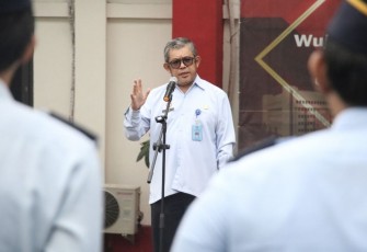 Kadiv Keimigrasian Ujo Sujoto saat memberikan pengarahan 