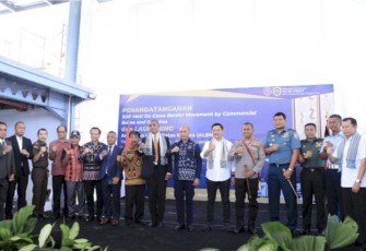 Kapolda NTT Irjen Pol Johni Asadoma foto bersama launching bus ALBN Indonesia Timor-Leste 