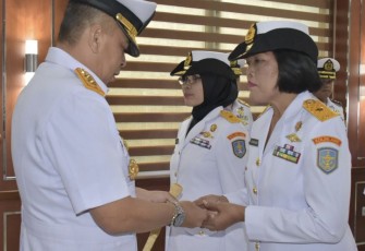 Pangkolinlamil Laksda TNI Yayan Sofiyan saat sertijab, Selasa (2/5)