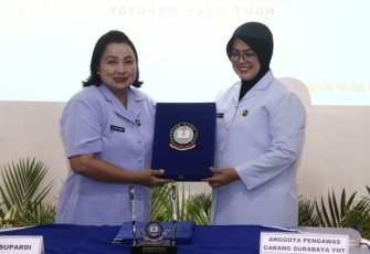 Ny. Dian Eko Wahyono Anggota Pengawas Cabang Surabaya