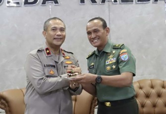 Kapoksahli Pangdam XII/Tpr bersama Wakapolda Kalbar