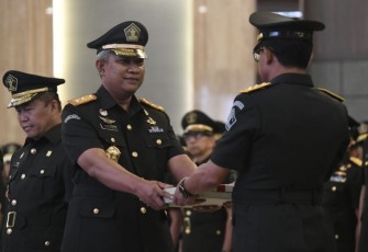 Tejo Harwanto saat penyerahan tugas dan jabatan, Senin (25/9)
