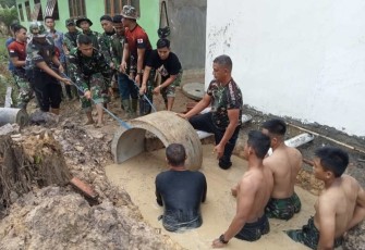 Pasang gorong-gorong di lokasi TMMD 