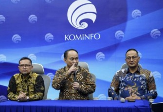 Menteri Komunikasi dan Informatika Budi Arie Setiadi saat Konferensi Pers yang bertemakan “Awas Hoaks Pemilu”, di Ruang Media Center Kantor Kementerian Kominfo, Jumat (27/10/2023).