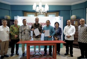 Renewable Energy PT PLN (Persero) dengan CCEP Indonesia, Kamis (21/12)