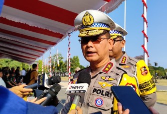 Kakorlantas Polri sekaligus Ka Ops Tribrata Agung 2023 Irjen Firman Shantyabudi usai melaksanakan Apel Gelar Pasukan Pengamanan KTT AIS Forum Tahun 2023 di Lapangan Renon, Denpasar, Bali, Sabtu, 7 Oktober 2023. 