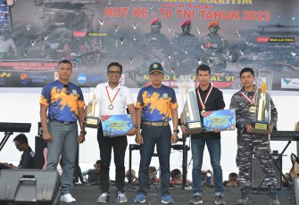 Foto Bersama usai acara