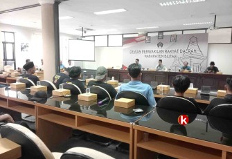 Situasi Hearing Persoalan Keberadaan Tower di Dusun Tejo, Kelurahan Babadan, Kecamatan Wlingi, Kabupaten Blitar. (Foto : Faisal NR / Klikwarta.com)