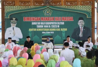 Bupati Blitar Rini Syarifah Hadiri Acara Pisah Pamit Calon Jamaah Haji Tahun 2023