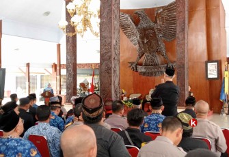 Bupati Blitar Rini Syarifah Berikan Sambutan Pengarahan pada Rakor Pengamanan Pengesahan Warga Baru PSHT dan PSHW (Foto : Faisal NR / Klikwarta.com)