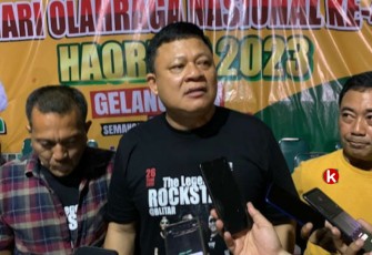 Ketua KONI Kabupaten Blitar Tony Andreas Saat Dihubungi Awak Media Terkait Reward Bagi Atlet Berprestasi di Porprov Jatim ke-8 Tahun 2023 (Foto : Faisal NR / Klikwarta.com)