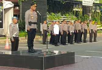 Waka Polrestabes Medan AKBP Dr. Yudhi Hery Setiawan SIK, Msi, saat memimpin apel terakhir di Polrestabes Medan, Senin 11 Desember 2023.