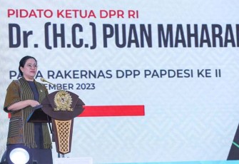Puan Maharani pada saat Hadiri Rakernas PAPDESI Bareng Ganjar