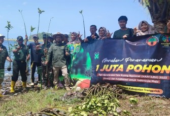 Danramil 0806/11 Panggul Aksi Penanaman Mangrove