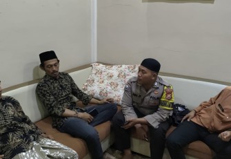 Ribut Pemilihan Imam Masjid, Bhabinkamtibmas Polsek Lebong Utara Turun Tangan Memediasi