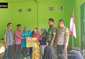 Bhabinkamtibmas Monitoring Penyaluran BLT-DD Desa Suka Raja