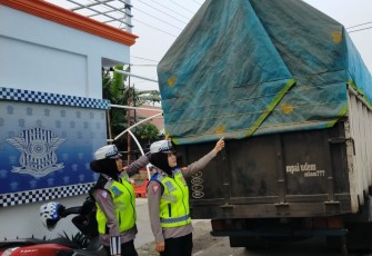 Satlantas Polres Kepahiang Tindak Truk Kelebihan Muatan