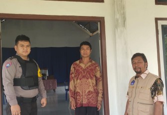Polsek Lebong Atas Pengamanan Ibadah Umat Kritiani di Gereja