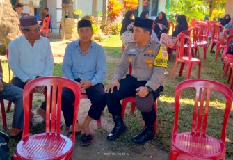 Berempati, Bhabinkamtibmas Kunjungi Warga yang Tertimpa Musibah