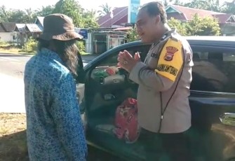Aksi Heroik Bhabinkamtibmas, Selamatkan Lansia yang Terkunci di Mobil