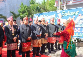 Berpakaian Adat, Kapolres Hadiri Rapat Paripurna Istimewa HUT Ke-74 Bengkulu Selatan 