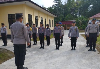 Tingkatkan Kemampuan, Anggota Polsek Enggano Lakukan Latihan PBB.
