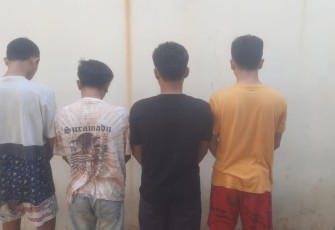 4 terduga pelaku saat diamankan