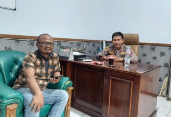 Sinergi Informasi, Kapolsek Teluk Segara Terima Kunjungan Ketua SMSI 